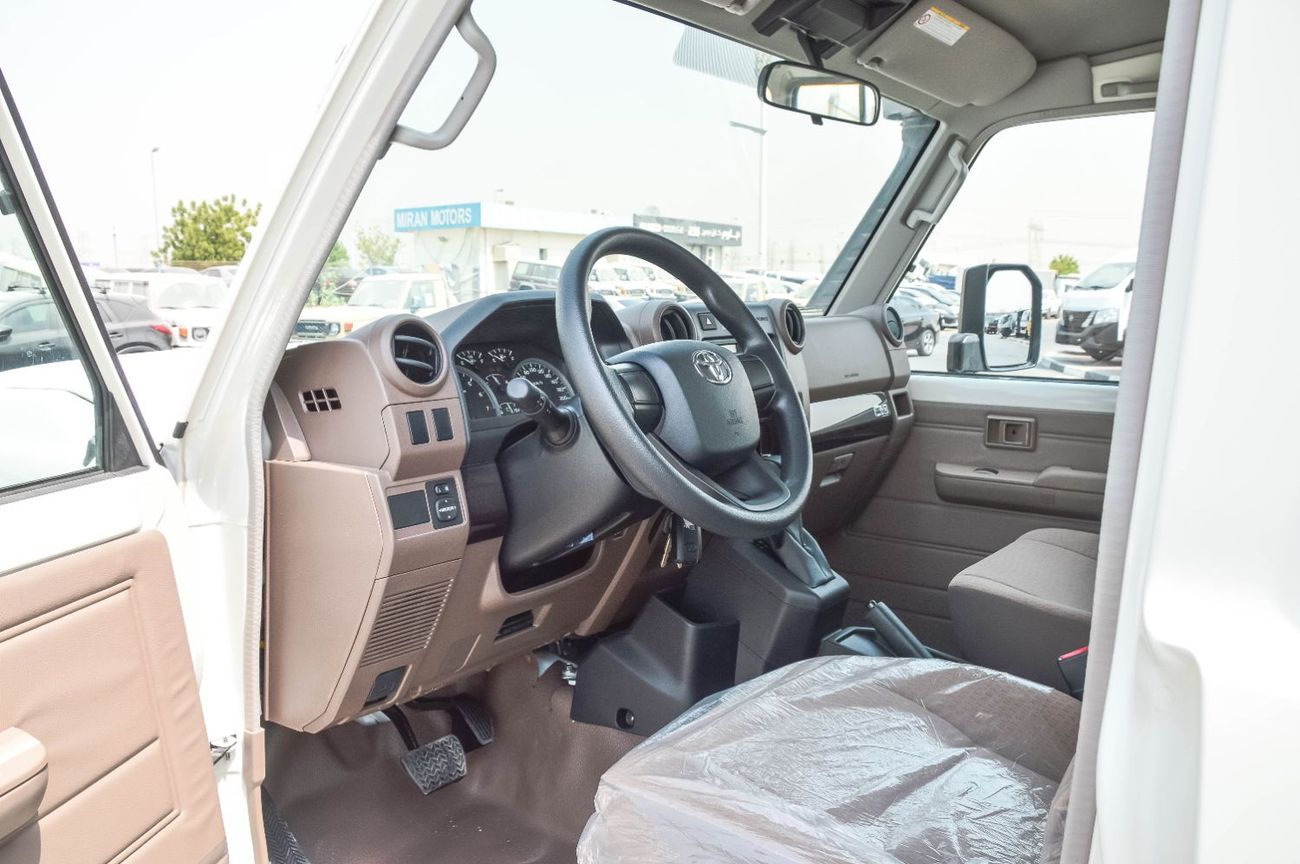 Toyota Land Cruiser 70 TOYOTA LAND CRUISER AMBULANCE 78 4.0L 4WD AT SUV 2025