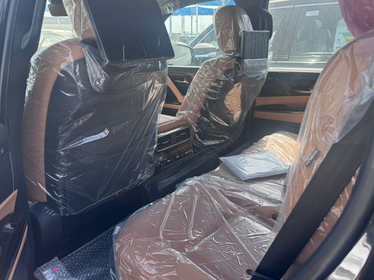 لكزس LX 600 SIGNATURE