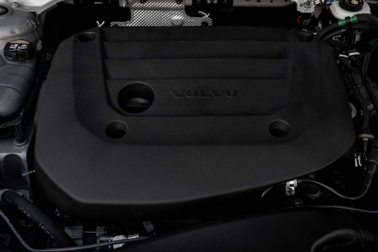 Volvo XC40 B4 Ultimate Dark | 2,546 P.M  | 0% Downpayment | Warranty!