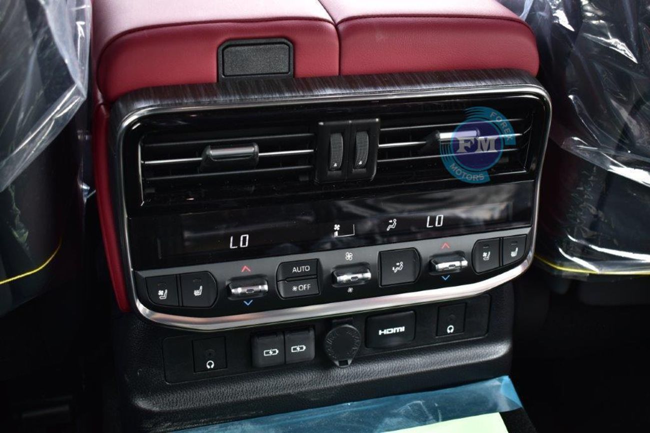 تويوتا لاند كروزر 300 V6 3.5L GR Sport Hybrid 7 Seat Automatic