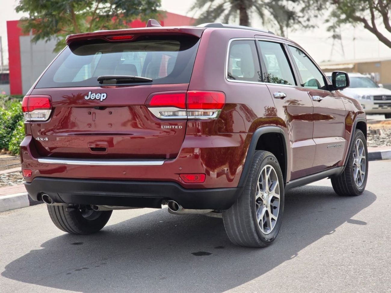 Jeep Grand Cherokee Limited 3.6L GCC SPECS UNDER WARRANTY MINT IN CONDITION
