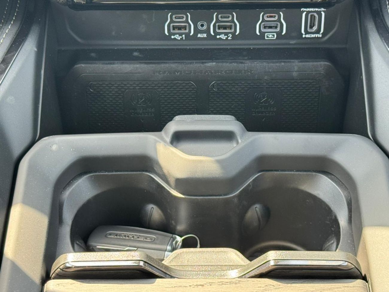 RAM 1500 2025 Ram 1500 Limited Night Edition