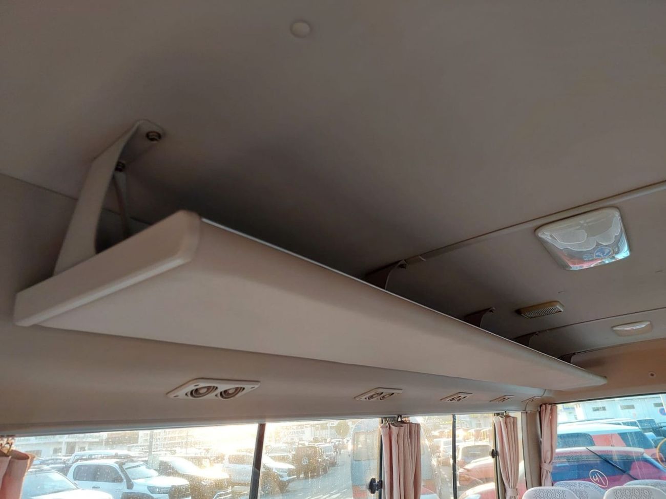 تويوتا كوستر TOYOTA COASTER BUS RHD 1998 MODEL 4.1 L DIESEL AUTOMATIC(PM02852)