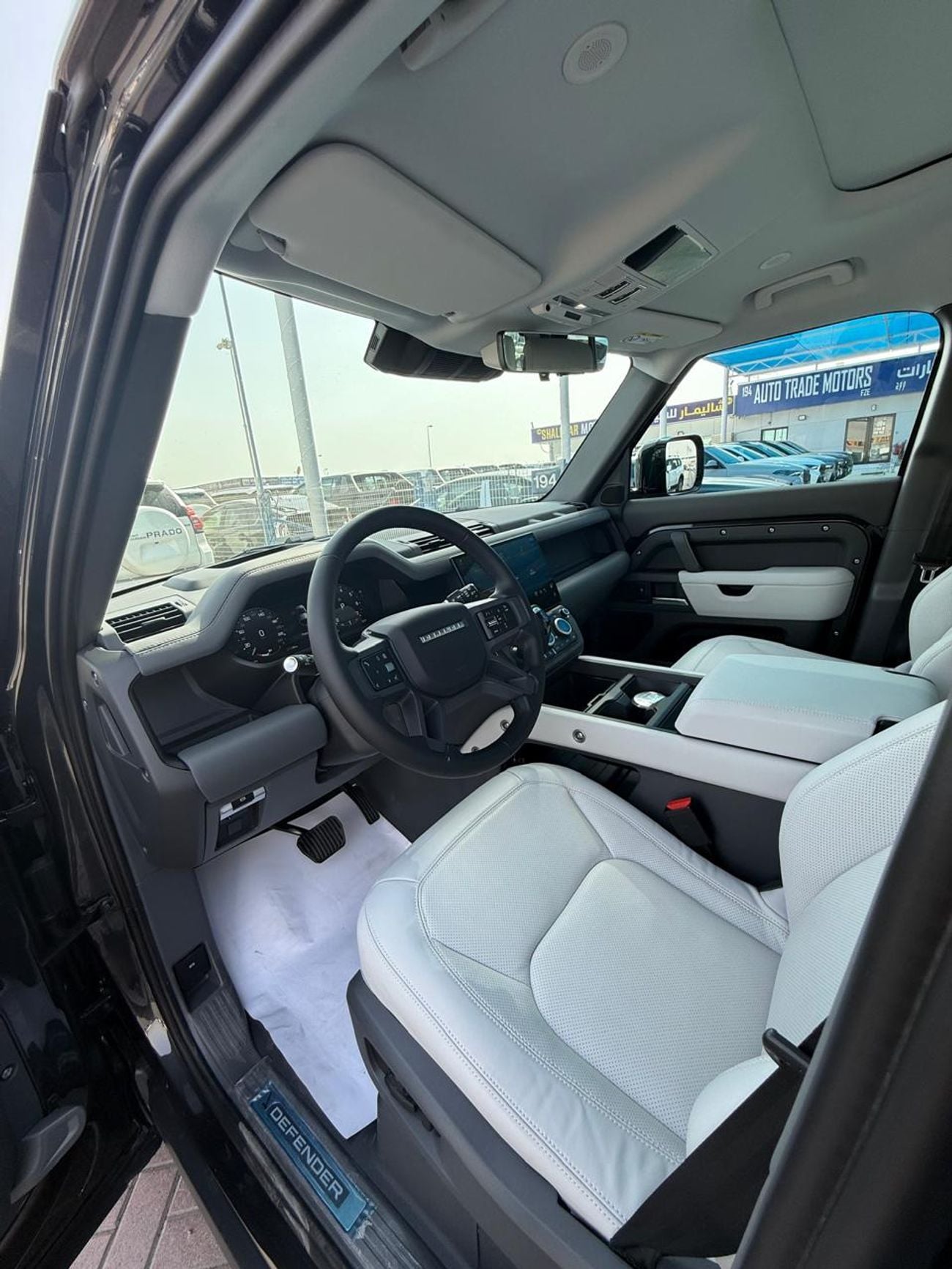 لاند روفر ديفندر Land Rover Defender P400 X-Dynamic HSE 3.0L TURBOCHARGED V6 PETROL