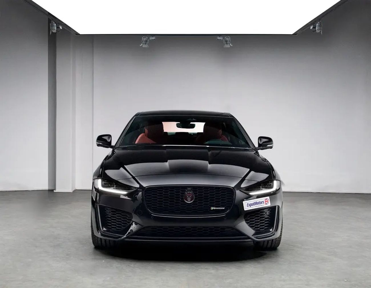 Jaguar XE P 300 Limited Edition
