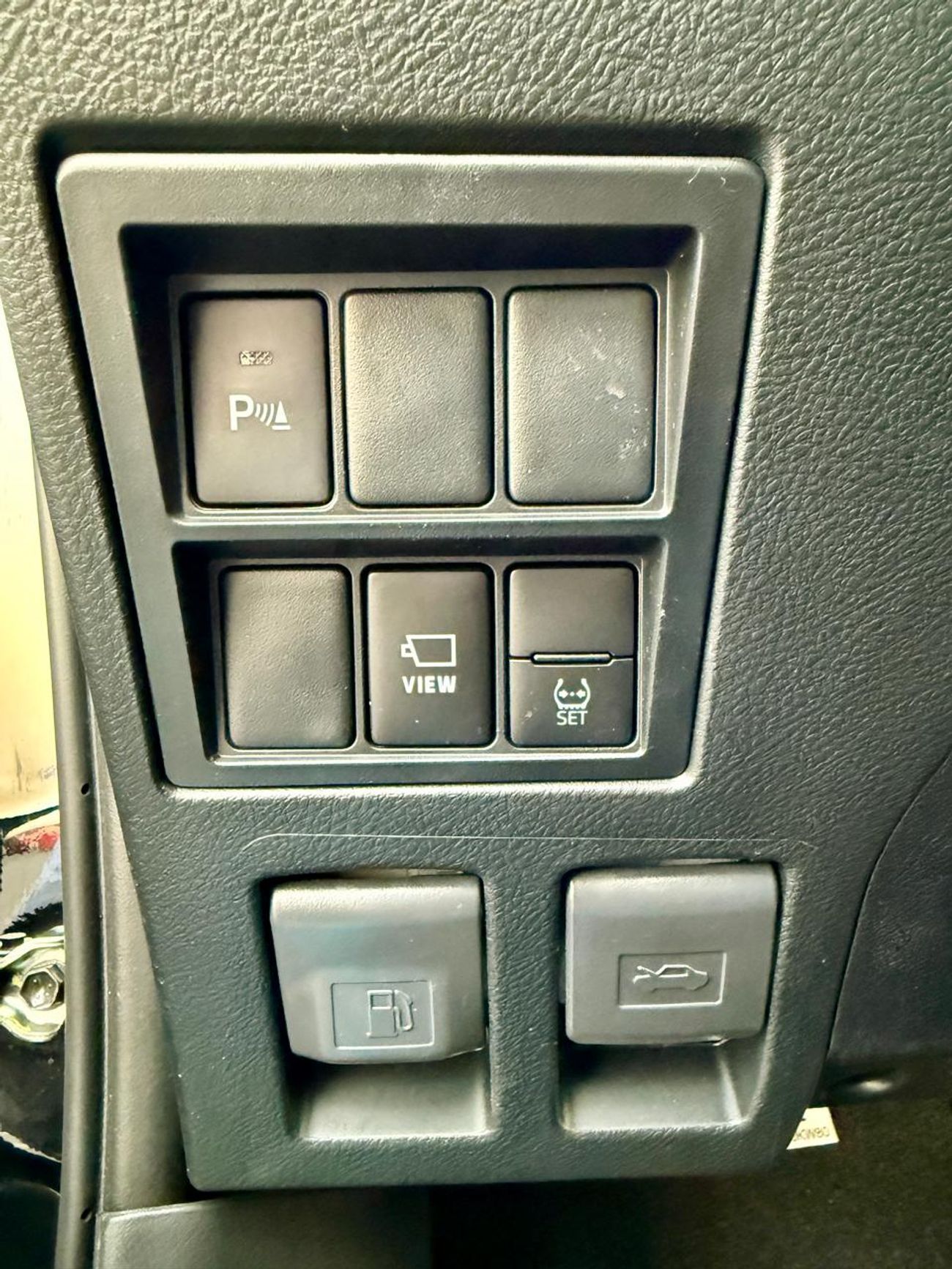 تويوتا هيلوكس Toyota Hilux GR Sport 4.0L