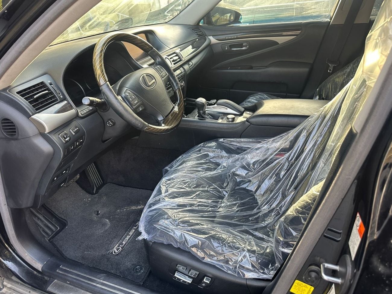 Lexus LS460 PLATINUM LWB 4ST
