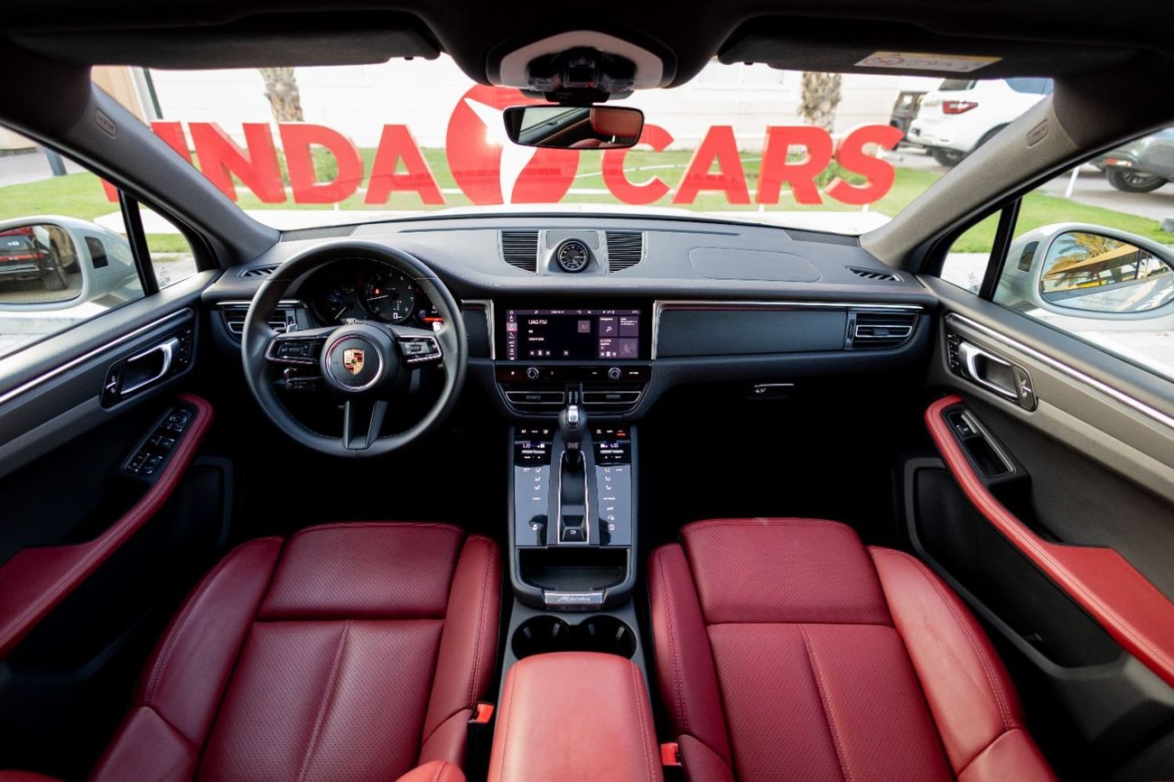 Porsche Macan Std 2.0L (252 HP) Porsche Macan 2024 GCC under Agency Warranty with Flexible Down-Payment.