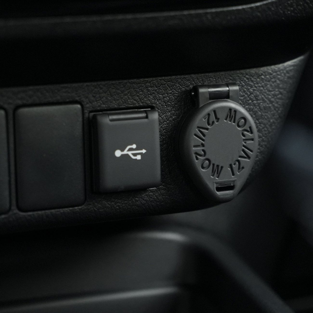 تويوتا هيلوكس Hilux GR 4.0 2025