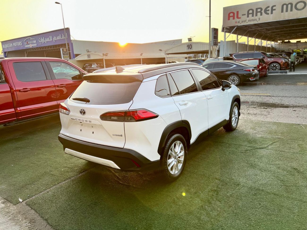 Toyota RAV4 2.5L VXR Hybrid gcc warranty one year bank financie available