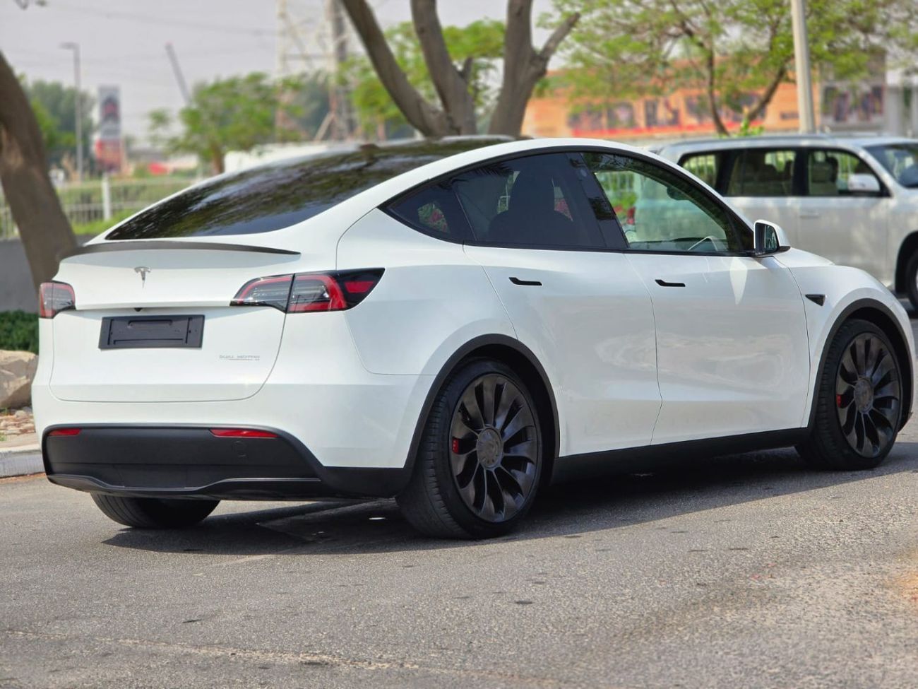 تسلا موديل Y Performance (AWD)