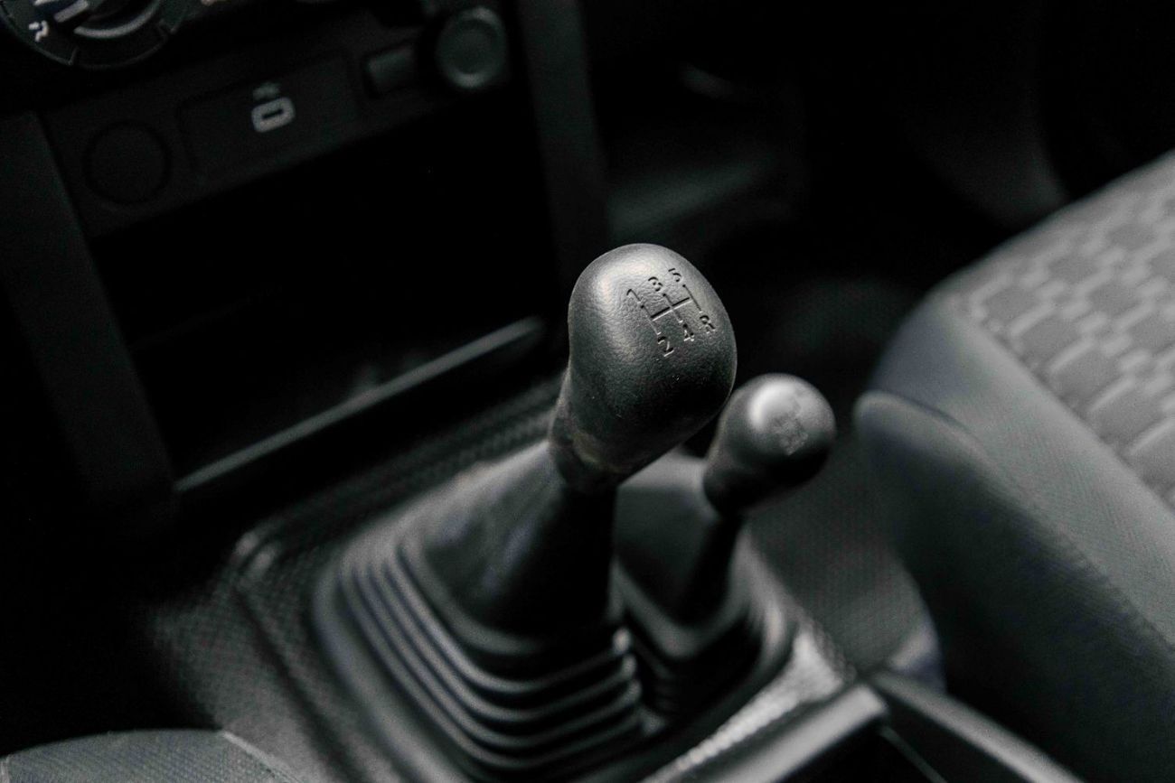 ميتسوبيشي L200 GL 2.4L - Manual - White Inside Black | Export Only