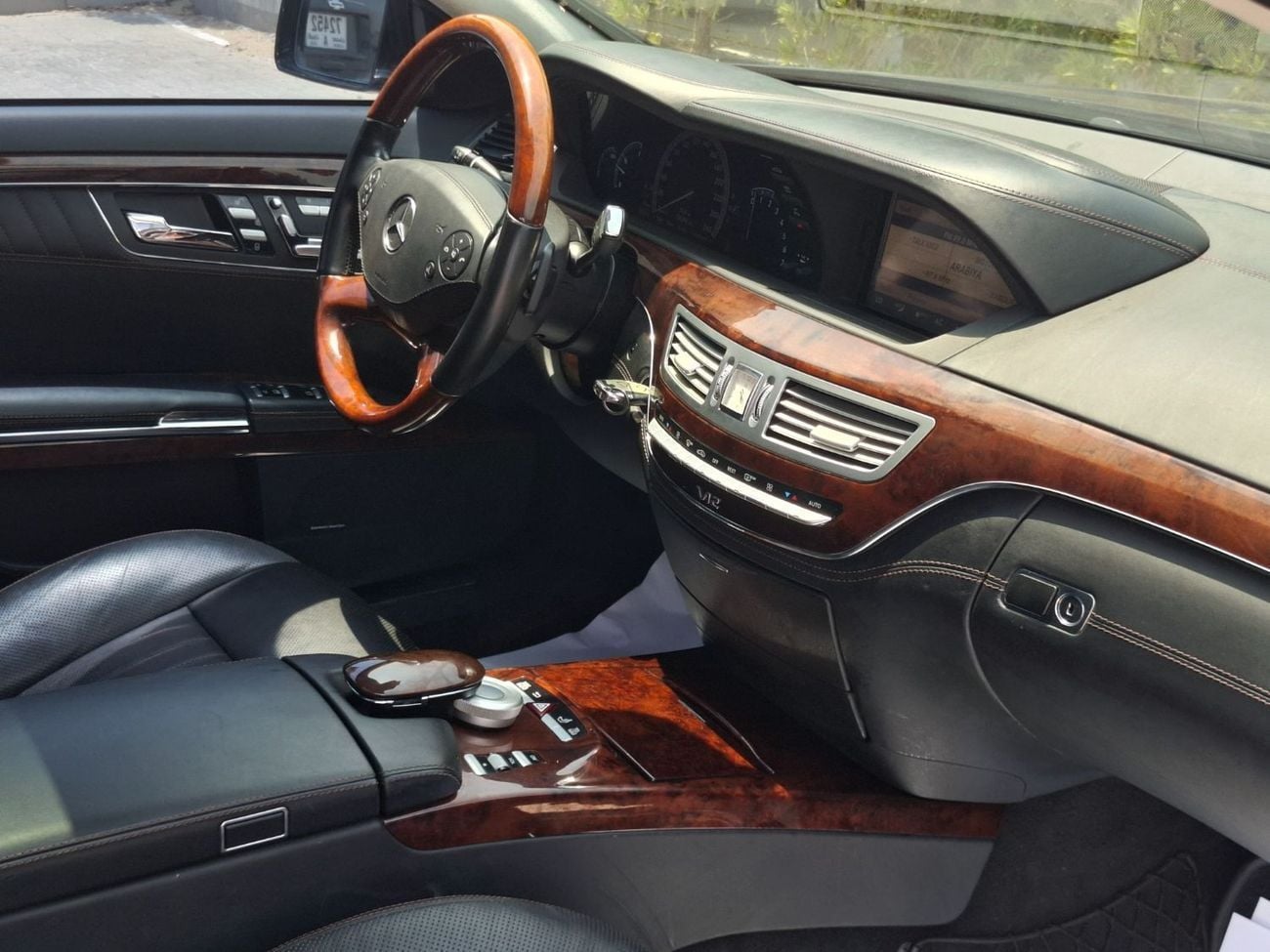 Mercedes Benz S600 Std 5.5L Mercedes-Benz S600 2012 full option