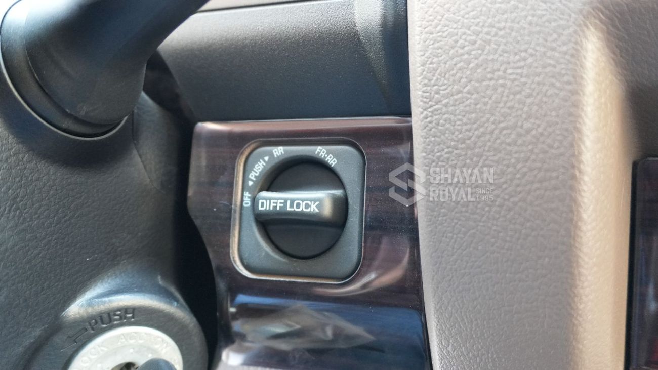 Toyota Land Cruiser Pick Up Standard LC79 4.0L PETROL 4WD SC AT 2026MY