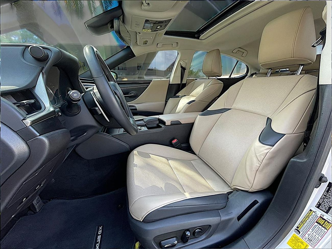 لكزس ES 350 AED 1,320 P.M | LEXUS | ES-350 | 3.5L V6 | 2020 | FREE ACCIDENT | ORIGINAL PAINT