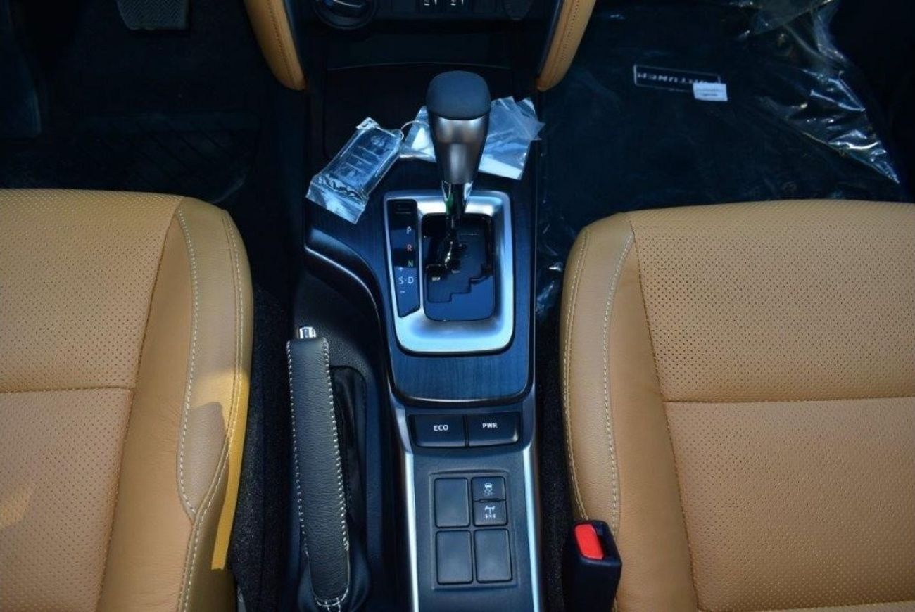 Toyota Fortuner VXR 4.0L (278 HP)