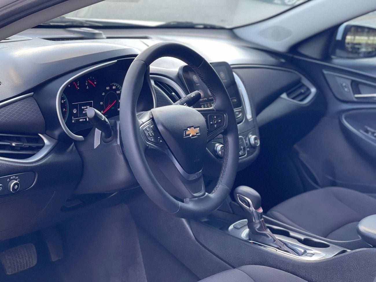 Chevrolet Malibu RS (NON GCC) 1.5L RS BLACK EDITION / 1.5T V4 / RADAR / LINE KEEP ASSIST / APPLE ANDROID AUTO / RI