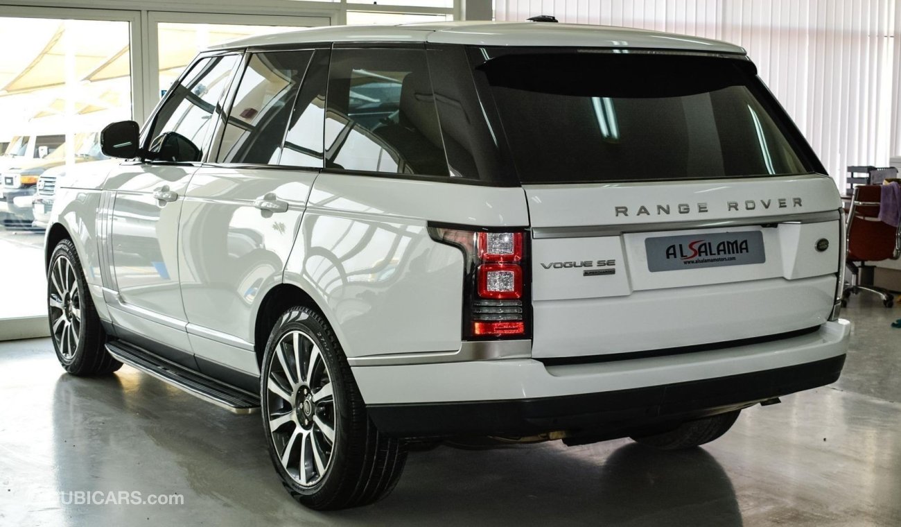 Land Rover Range Rover Vogue With Vogue SE Supercharged Badge