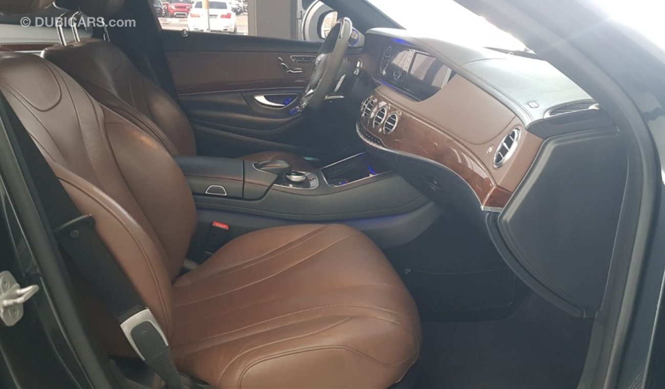 مرسيدس بنز S 550