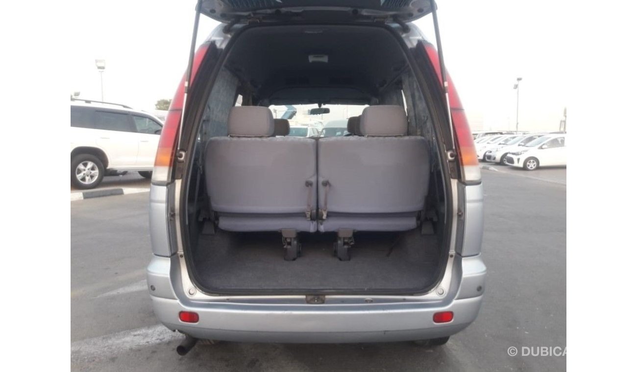 تويوتا نواه Toyota Townace Noha (Stock 832)