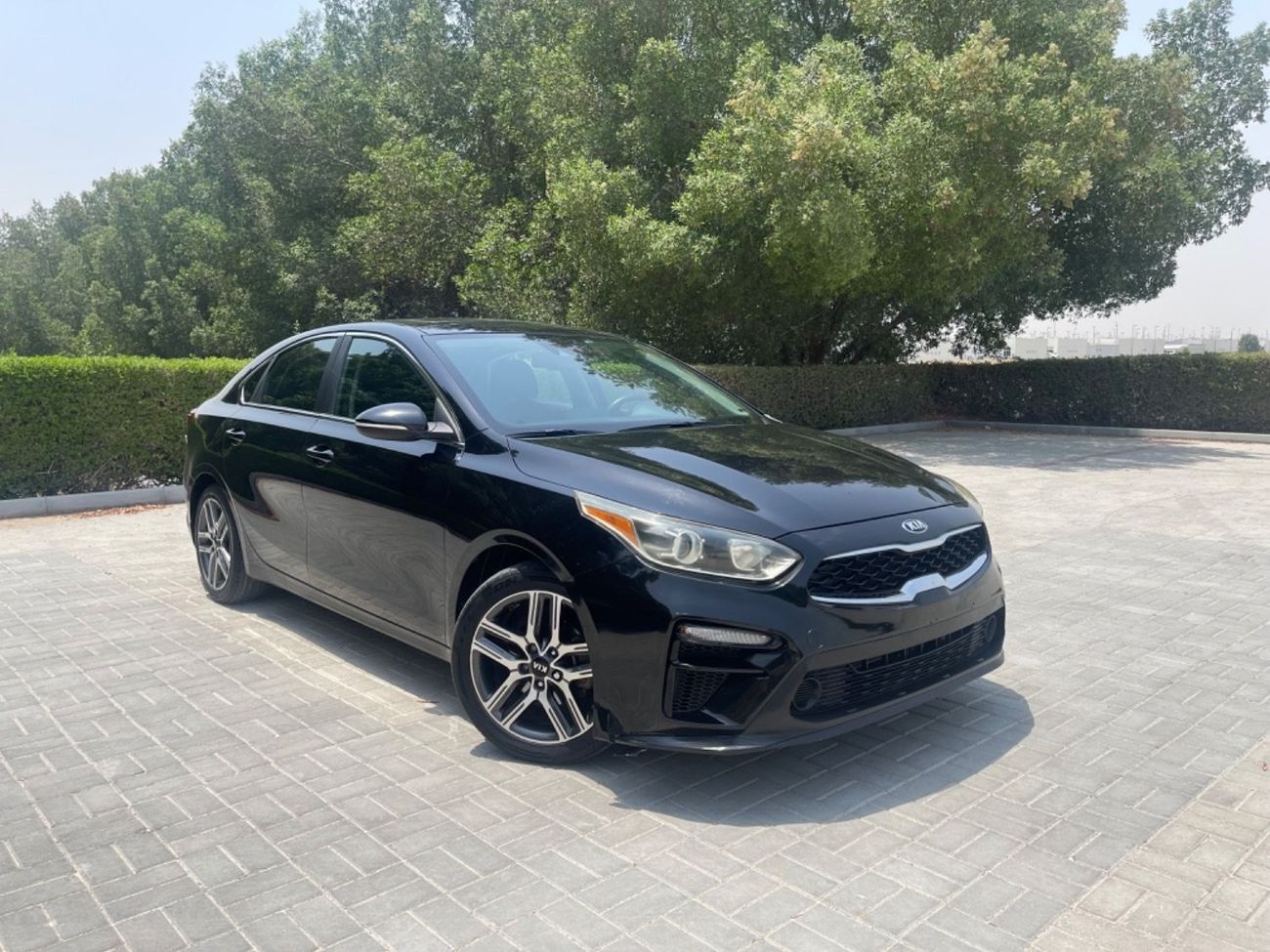 Kia Forte Kia Forte Ex 2020 Black 2.0L 4 GT vin: 3KPF54AD9LE220222    full option Excellent Condition   * CAR 