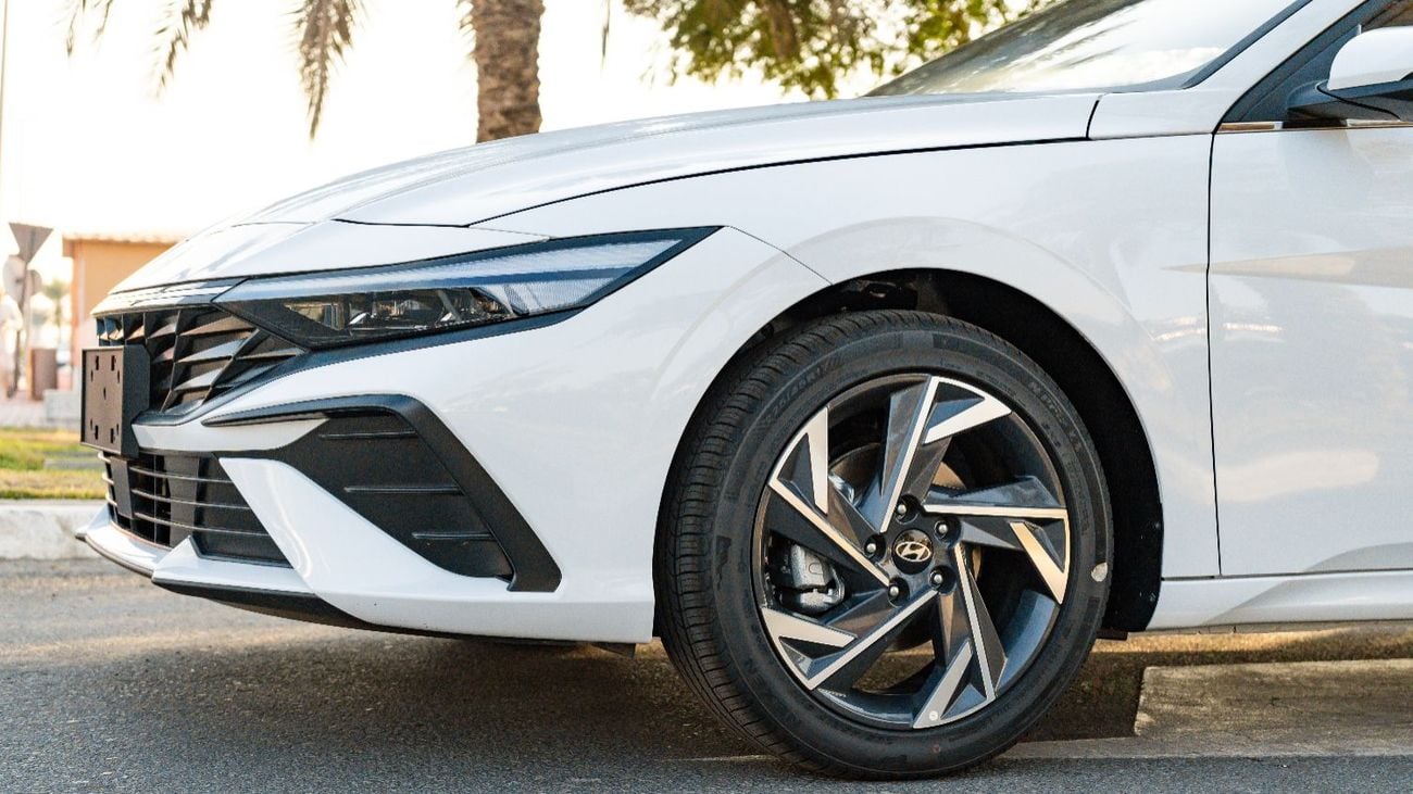 هيونداي إلانترا 2025 | HYUNDAI ELANTRA 1.5L CVT LUX PREMIUM [ EXPORT ONLY ]