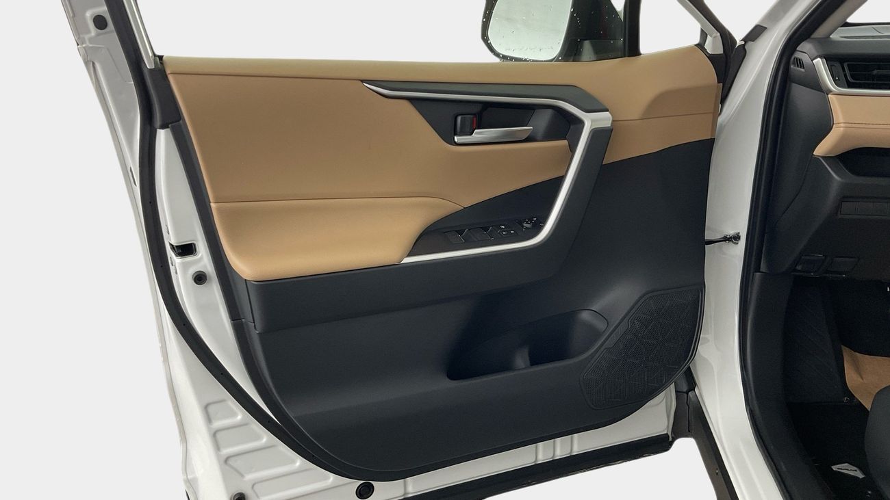 Toyota RAV4 VX | upto AED 20,000 Ramadan Discount | Guaranteed Warranty | 0 Down Payment