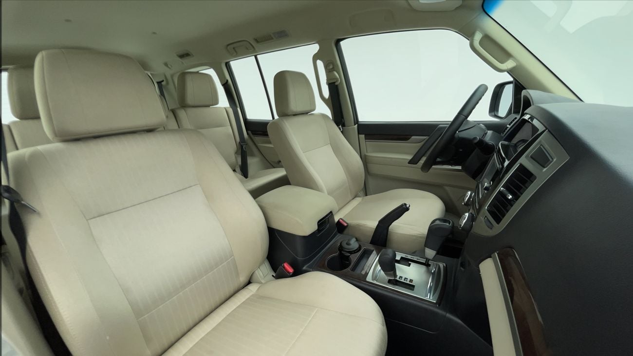 Mitsubishi Pajero GLS MIDLINE 3 | Zero Down Payment | Free Home Test Drive