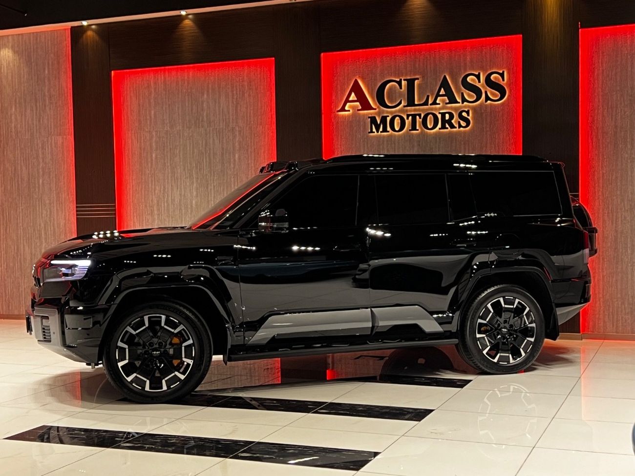 بي واي دي ليوبارد 8 Smart and Brave Flagship Edition (7 Seats)