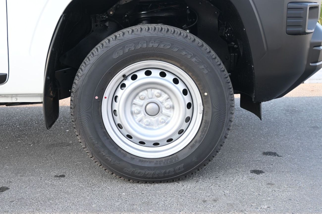 Mitsubishi L200 2.4L GL DSL DC 4X4 5MT Mid-Line 2025