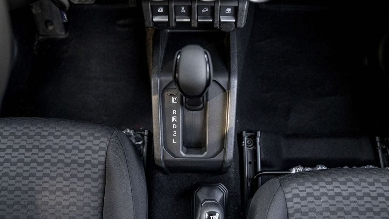 سوزوكي جيمني 1.5L GLX (A/T)