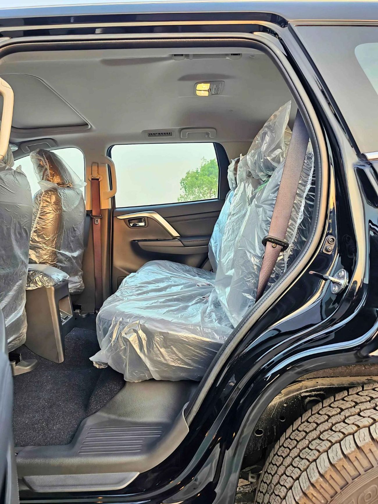 ميتسوبيشي مونتيرو سبورت 3.0L PETROL/SUNROOF , LEATHER , ELECTRIC SEATS / FULL OPTION (CODE # MP59)