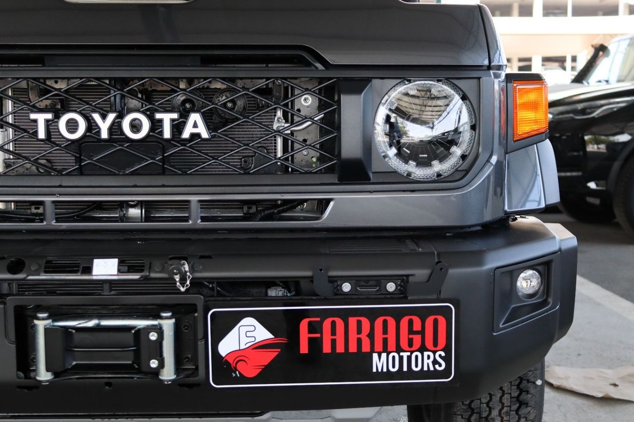 Toyota Land Cruiser 70 GRJ 71 4.0 V6 AUTOMATIC DIFF LOCK **EXPORT ONLY**التصدير فقط خارج الخليج**