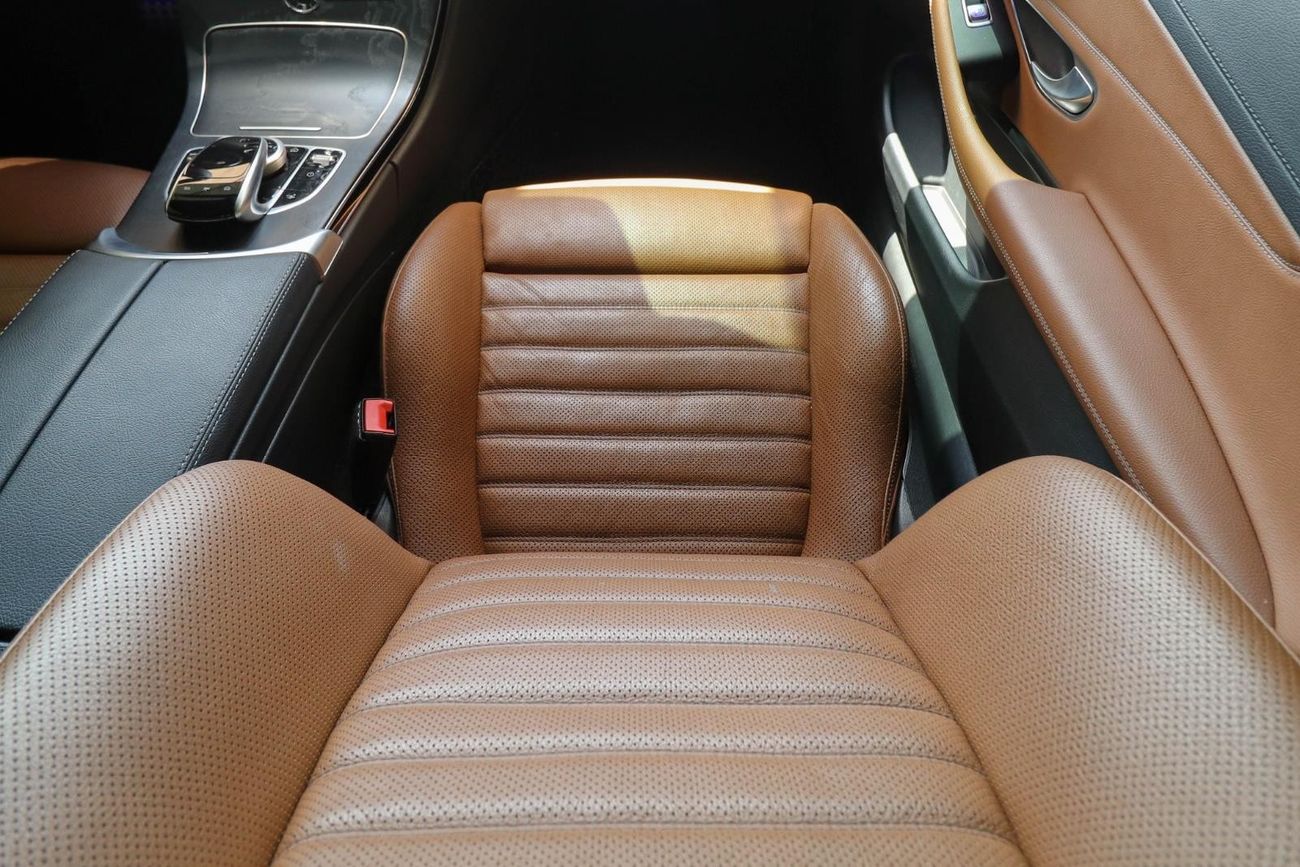 Mercedes-Benz C 300 C205