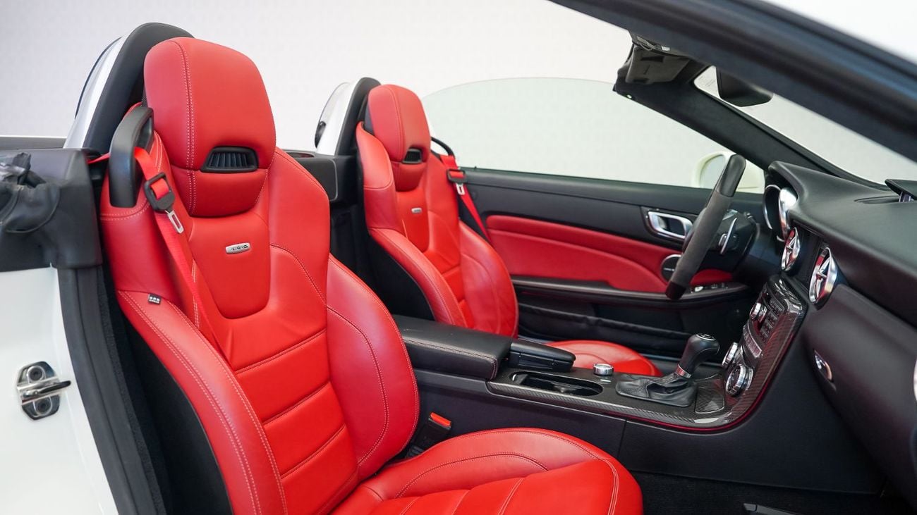 مرسيدس بنز SLK 55 AMG Std 5.5L Special Offer | Super Low KM, AMG Performance Package | SLK 55 AMG Roadster