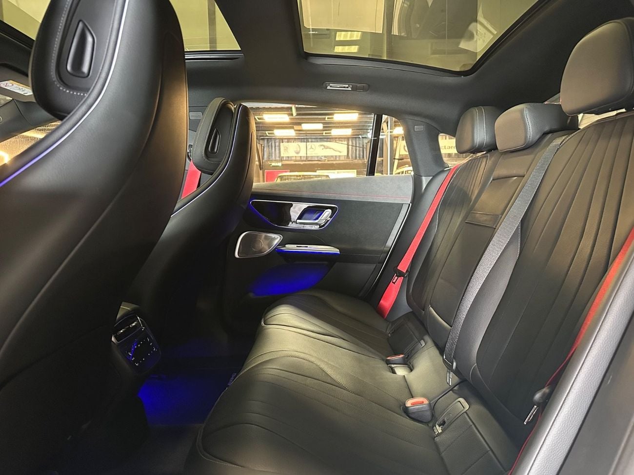 مرسيدس بنز EQE 350+ Premium +