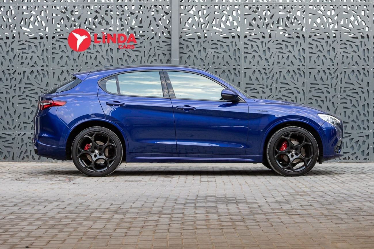Alfa Romeo Stelvio Veloce 2.0L Alfa Romeo Stelvio Veloce 2022 GCC | Warranty