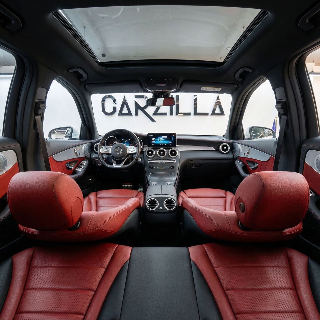 مرسيدس بنز GLC 300 4MATIC 2.0L