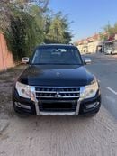Mitsubishi Pajero GLS 3.5L (186 HP) (7 Seater)