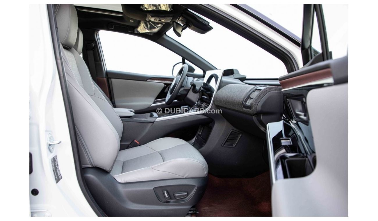 Toyota bZ4X 2022 Toyota bZ4X Long Range Pro FWD - White Black Dual Ton inside Red