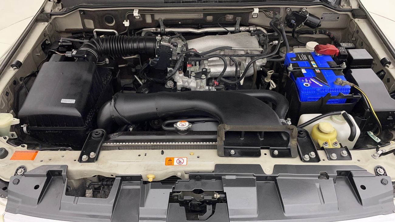 ميتسوبيشي باجيرو GLS LOWLINE 3.5 | بدون دفعة مقدمة | اختبار القيادة في المنزل