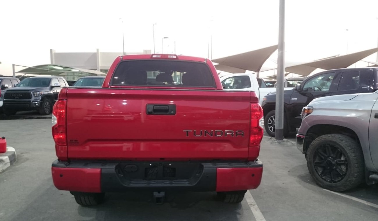 Toyota Tundra Tundra limited crew maxتويوتا تندرا ليمتد