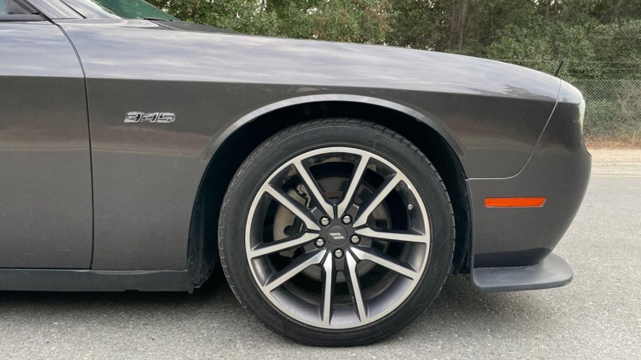 Dodge Challenger R/T 5.7L (370 HP)