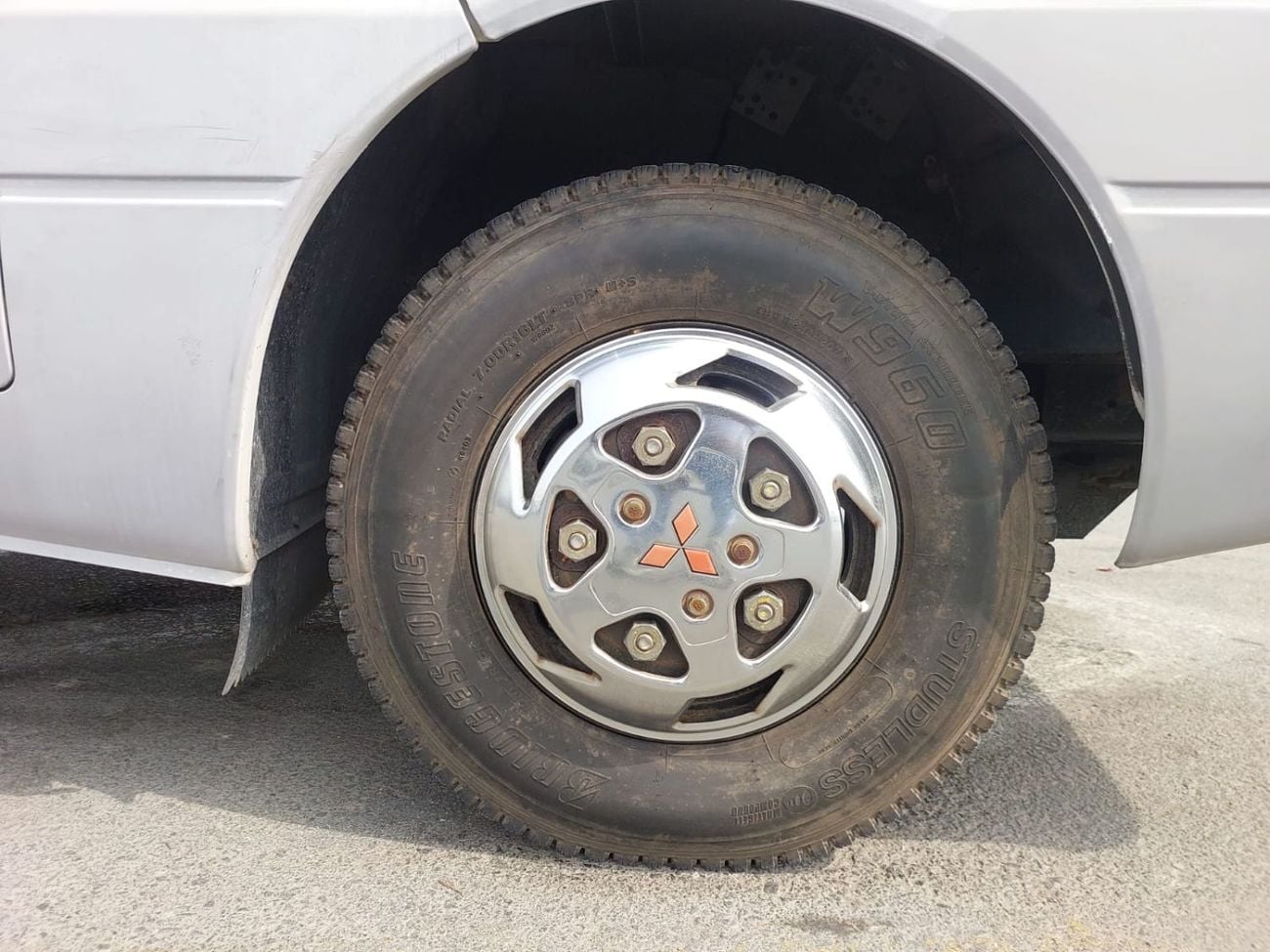 ميتسوبيشي روزا (RAMADAN OFFER) MITSUBISHI ROSA BUS RHD 1996 MODEL 3.9 L DIESEL MANUAL(PM40464)