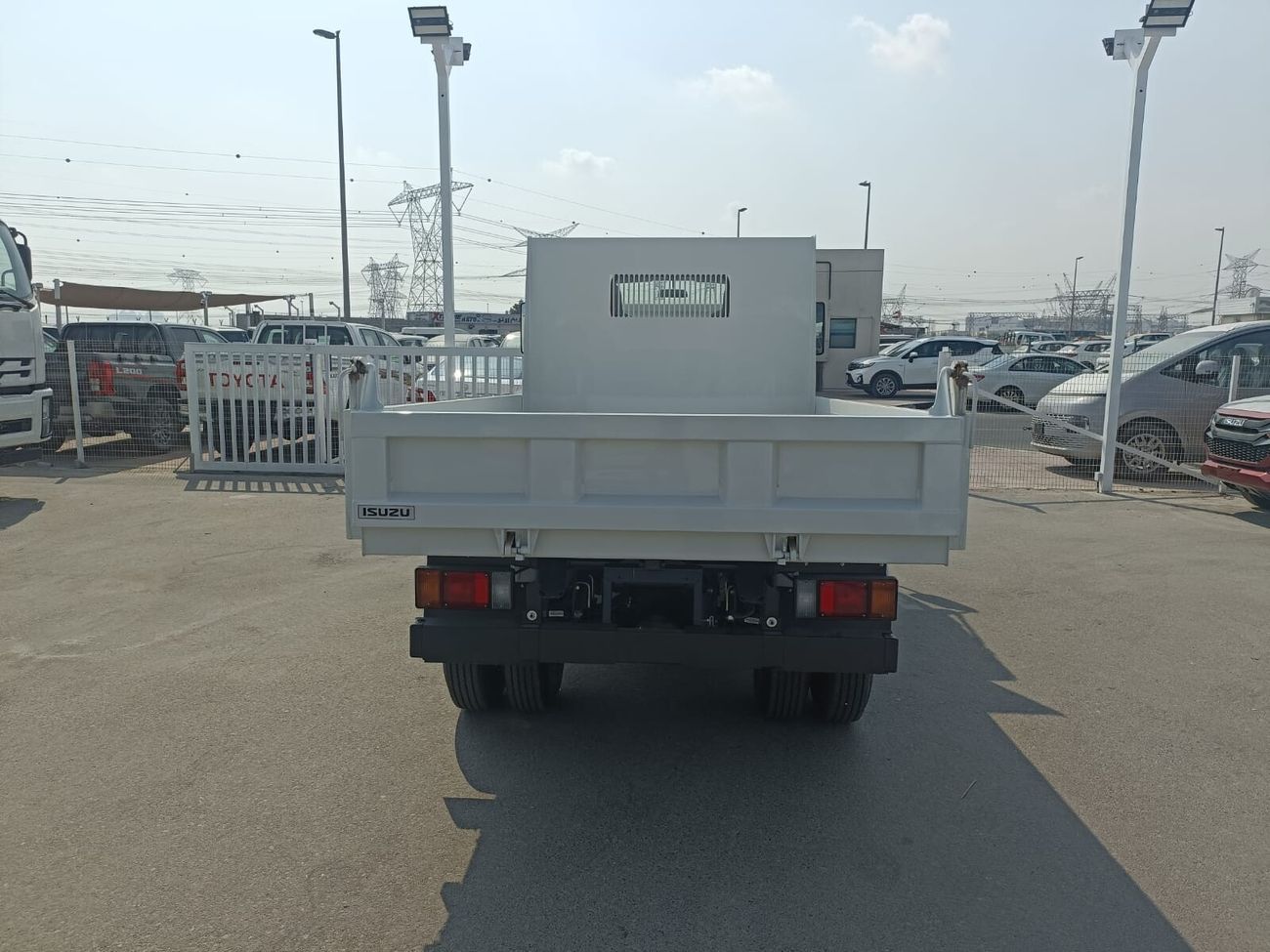 إيسوزو NMR ISUZU NMR DUMP TRUCK, 4570 CC 4-CYLINDER DIESEL ENGINE, MODEL 2025, GVW 4800KG