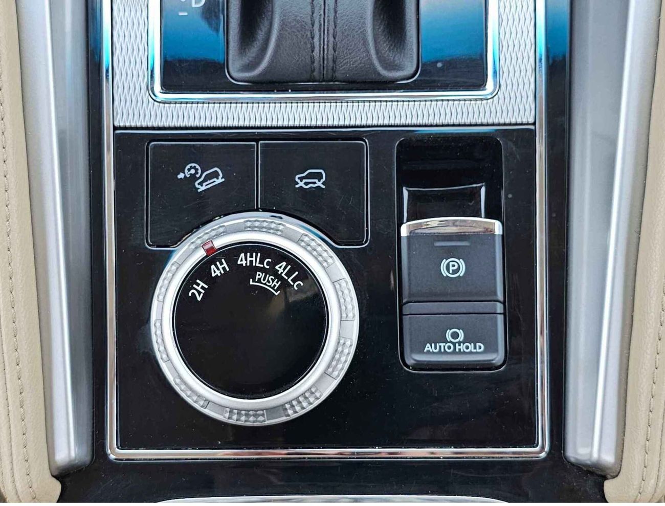 Mitsubishi Montero SPORT/4WD /SUNROOF /D ELECTRIC SEAT/ 360 CAMERA/ DVD/ TRIPTONIC/ LOT#4882