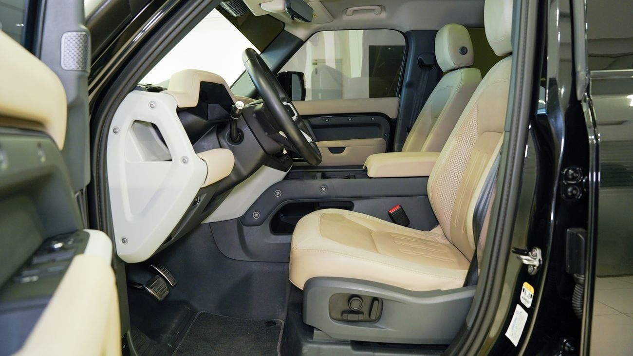 Land Rover Defender P300 110 SE 2.0L (7 Seater)