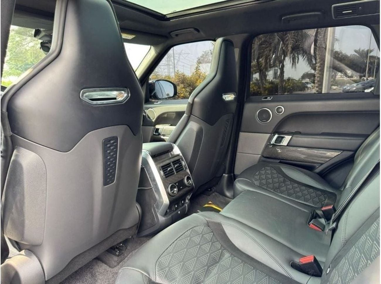 Land Rover Range Rover Sport SVR 5.0L (575 HP) AWD GERMAN SPEC FULL SERVICE HISTORY
