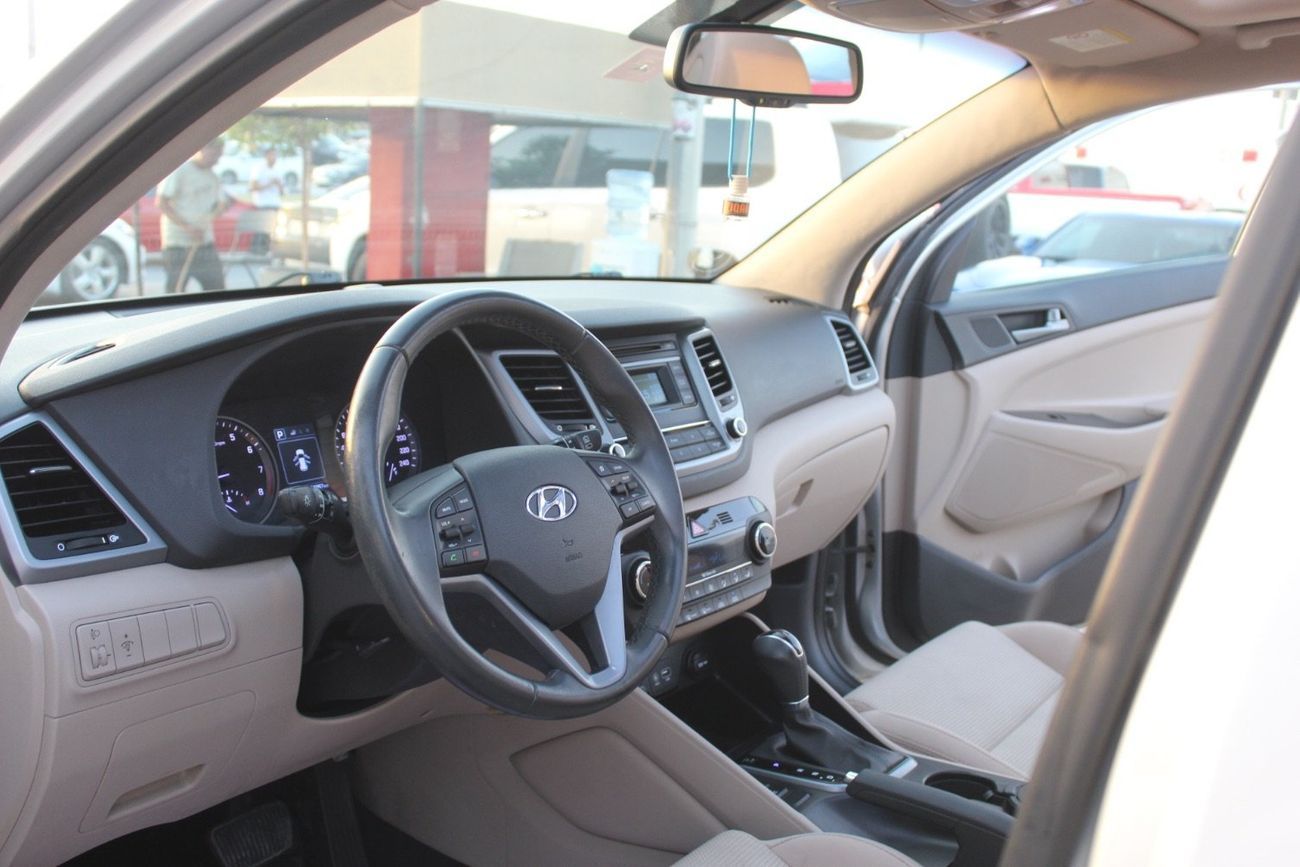 هيونداي توسون SE 2.0L AWD