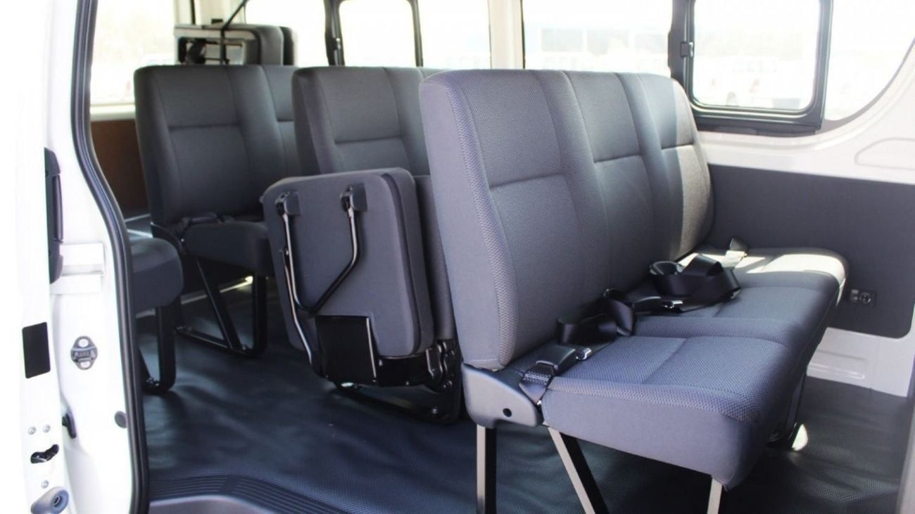 Toyota Hiace GL TOYOTA HIACE 2.5L BUS 15-SEATS A/C